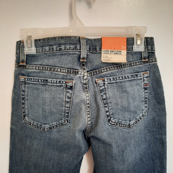 NWT - GAP Long & Lean Flared Medium Wash Women's Jeans. Size 1R - Picture 6 of 13